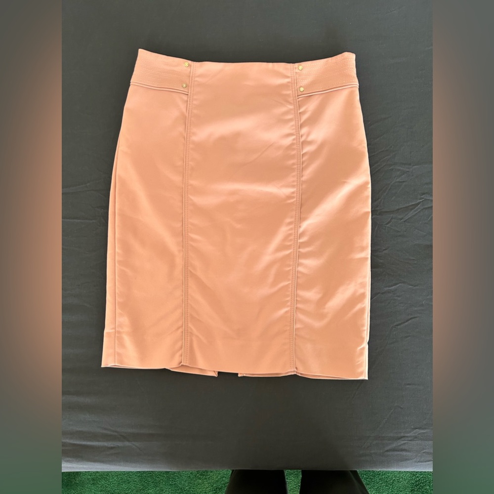 WHITE HOUSE BLACK MARKET SKIRT LIKE NEW SIZE 4